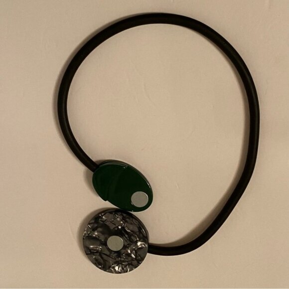 NECKLACE MODERNIST LUCITE DISCS DARK GRAY GREEN BLACK RUBBER MAGNETIC 24” - Picture 14 of 14